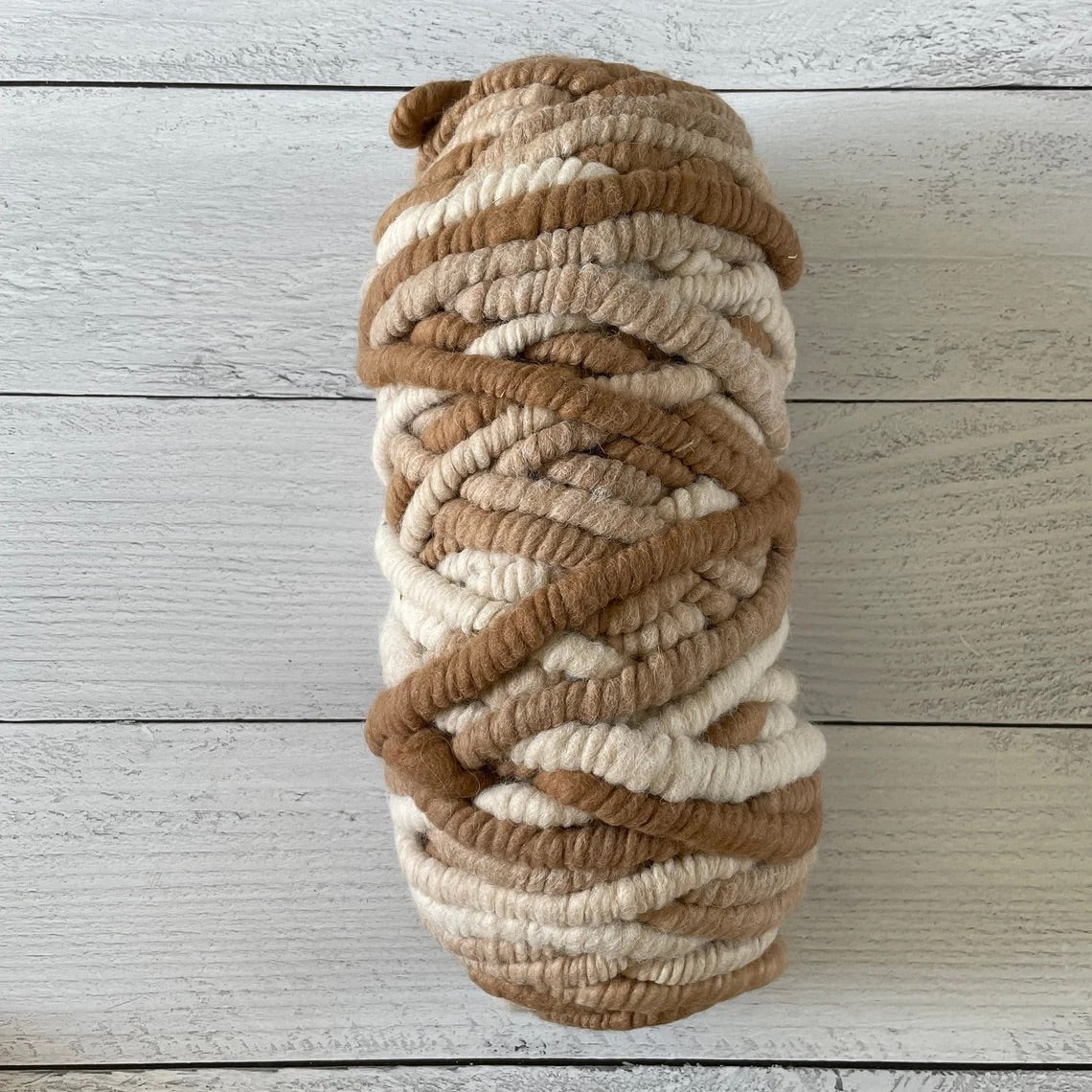 Super Chunky Core Spun 100% Alpaca Rug Yarn Fawn/white